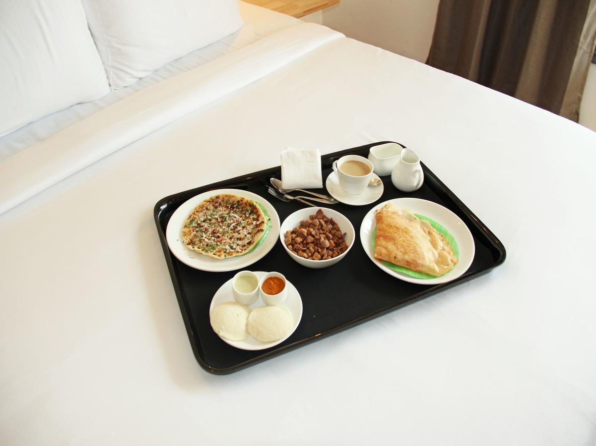 Oyo 10822 Hotel Airport Comfort Yelahanka Ngoại thất bức ảnh